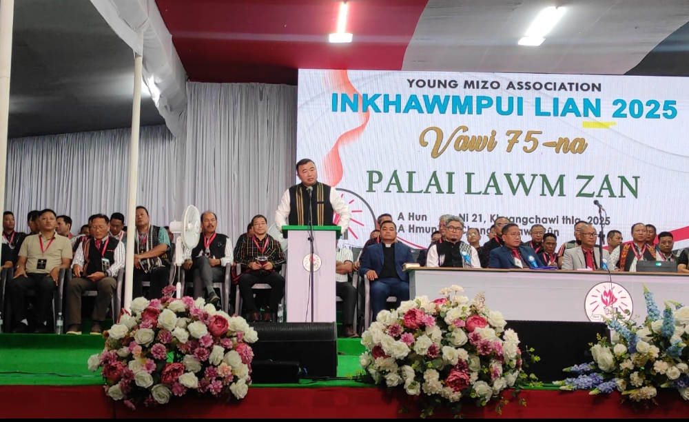 MLA-in YMA Inkhawmpui Lian souvenir a tlangzarh