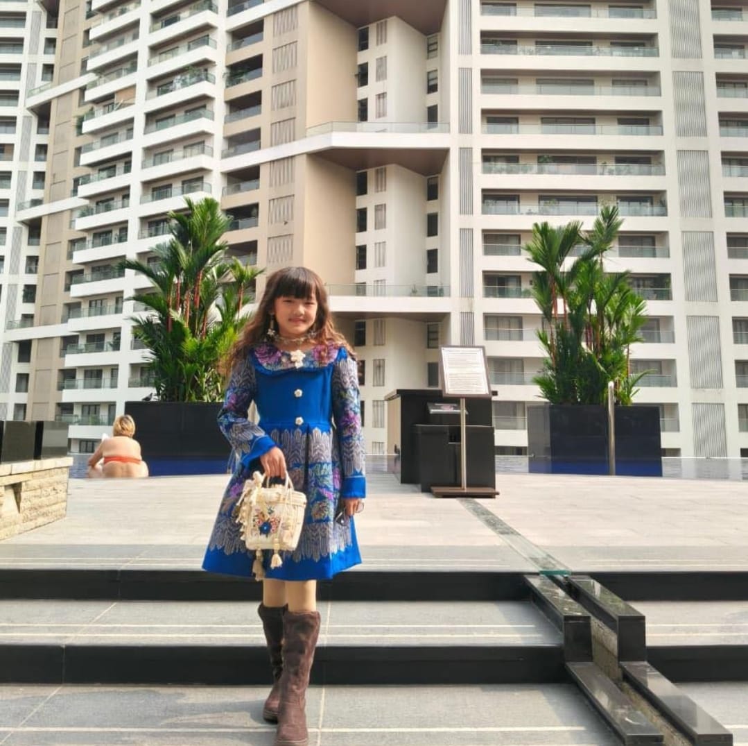 Antilia-ah Esther Hnamte a zai dawn