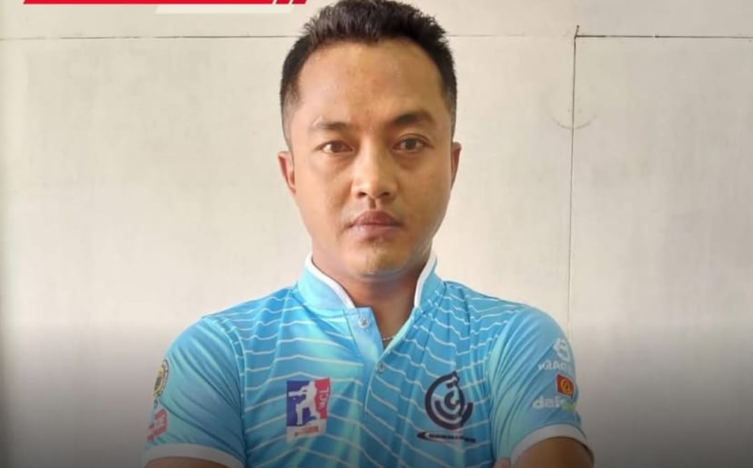 Cricket khelhnaah thi