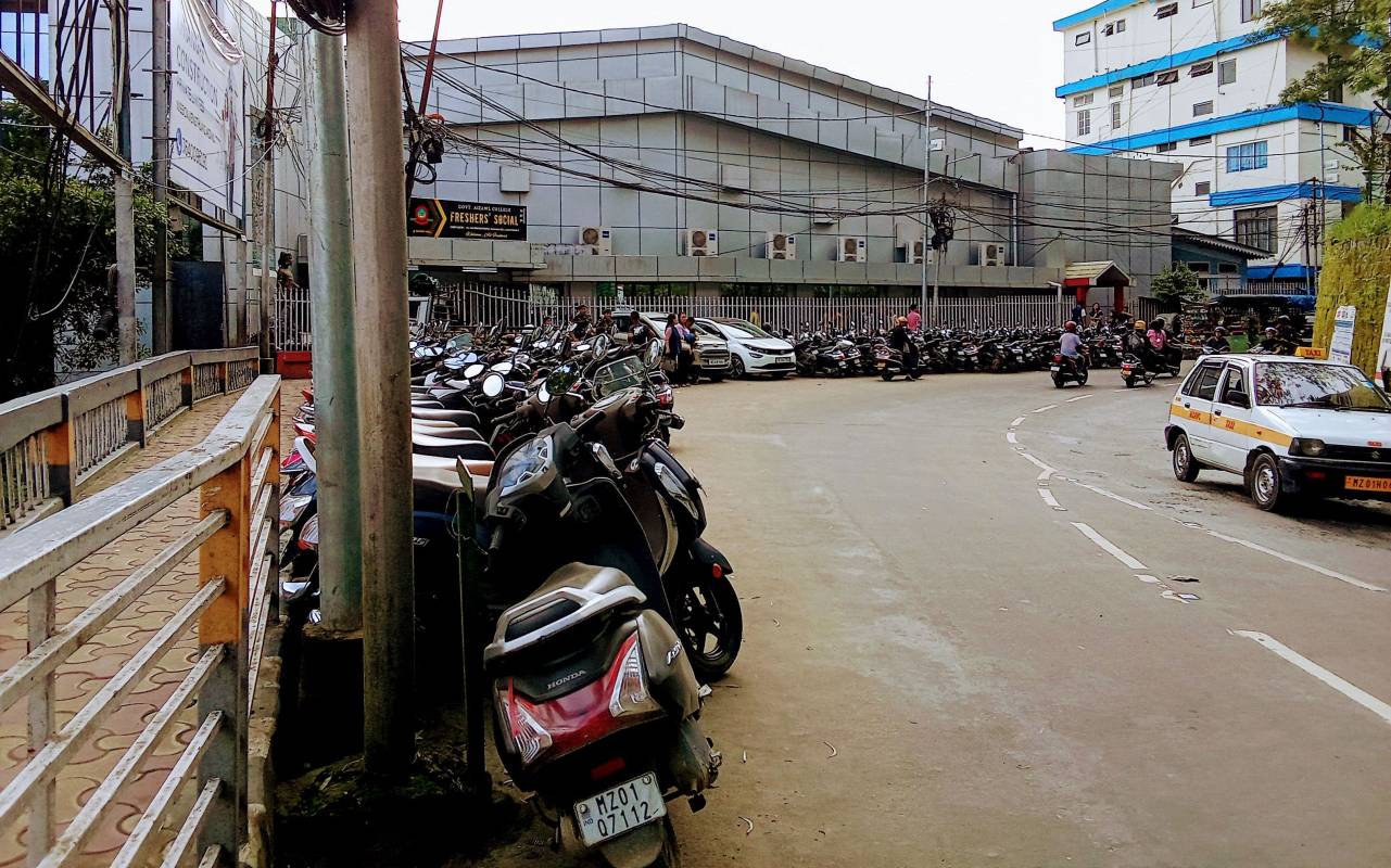 Vanapa Hall thiah tum a ni