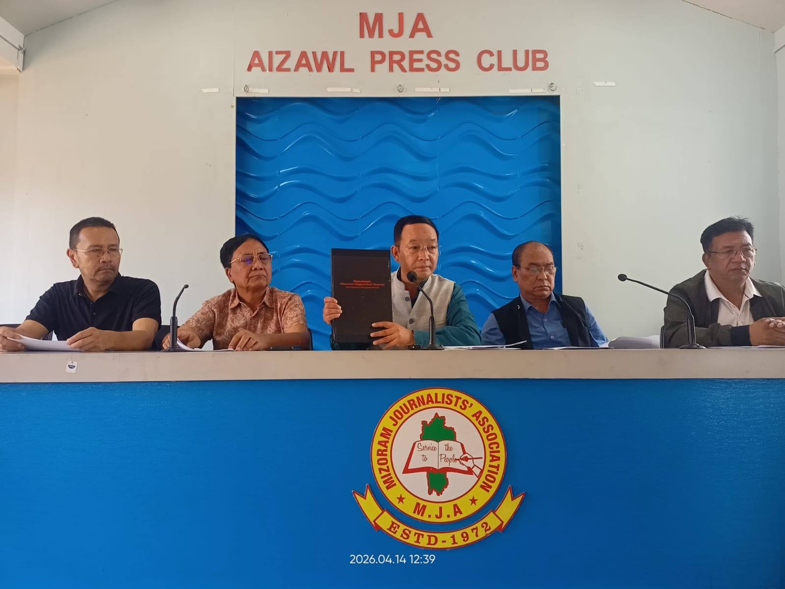 A mawhphurtu ber CM leh Revenue Minister – Dr Lallianchhunga