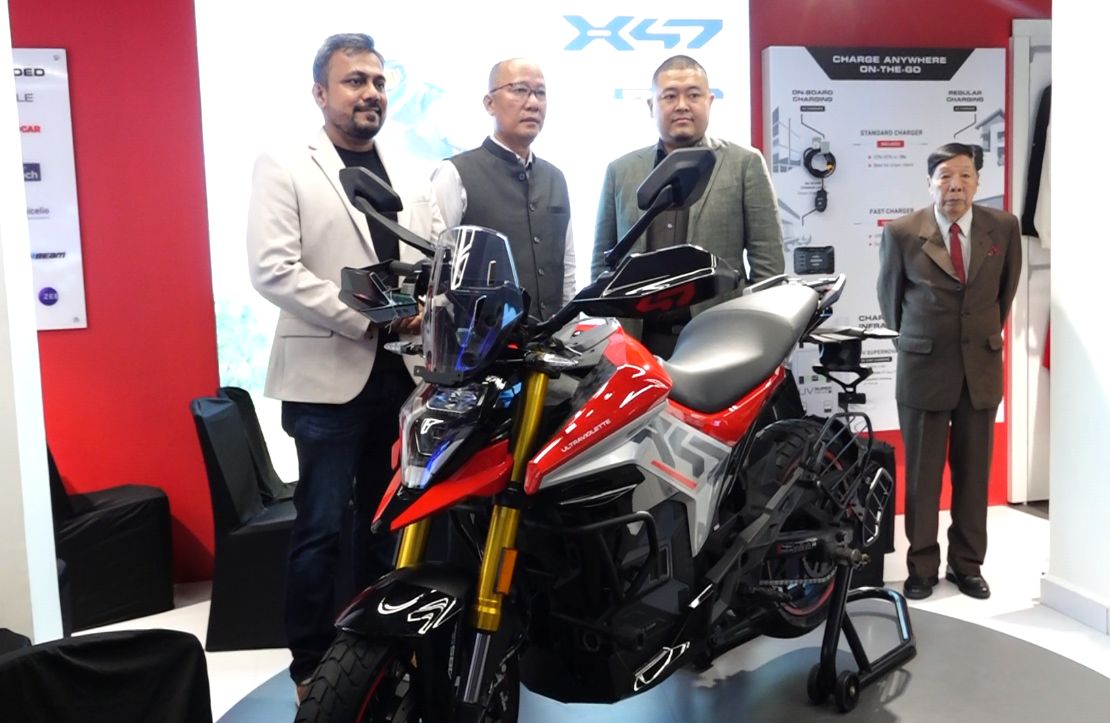 e-motorcycle Ultraviolette SpaceStation a hawng
